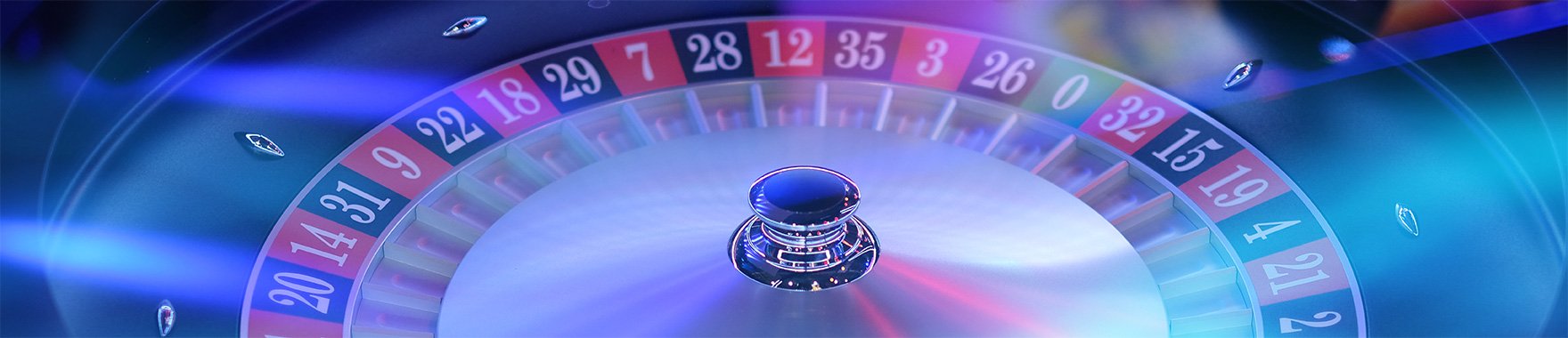 Antarmuka aplikasi mobile panglima4d menampilkan permainan dealer langsung dan olahraga
